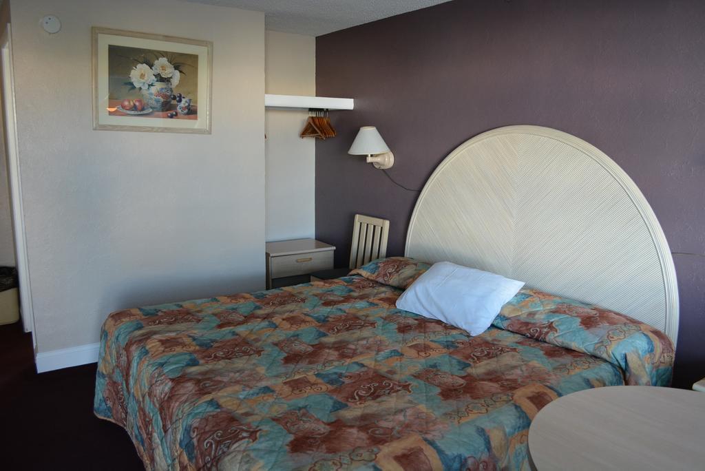 Royal Court Motel Вайлдвуд Экстерьер фото