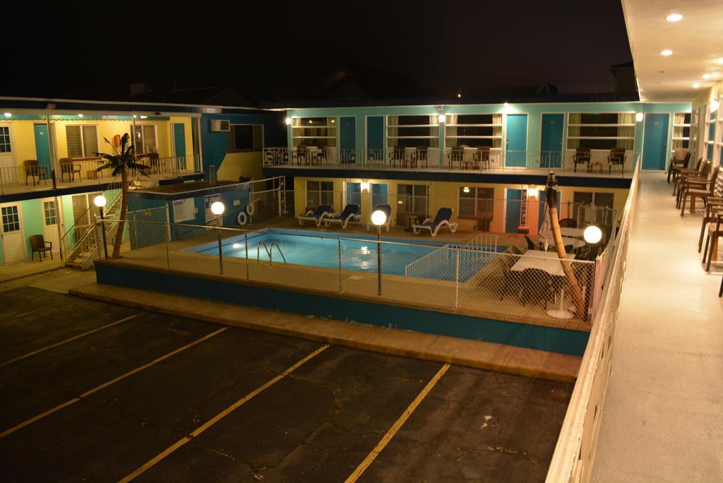 Royal Court Motel Вайлдвуд Экстерьер фото
