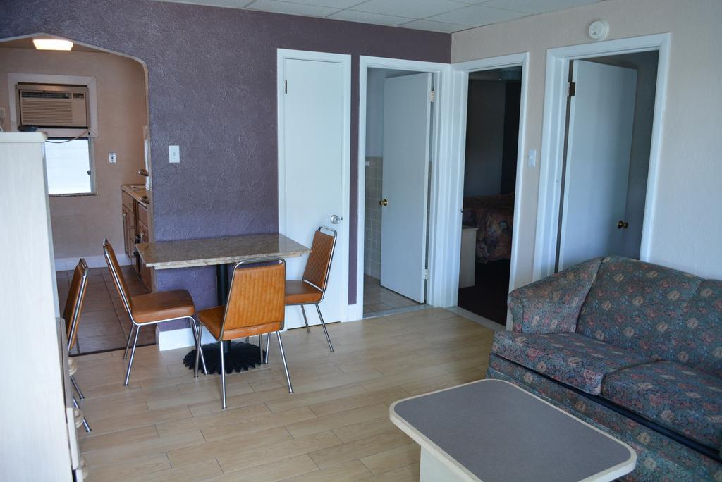 Royal Court Motel Вайлдвуд Экстерьер фото