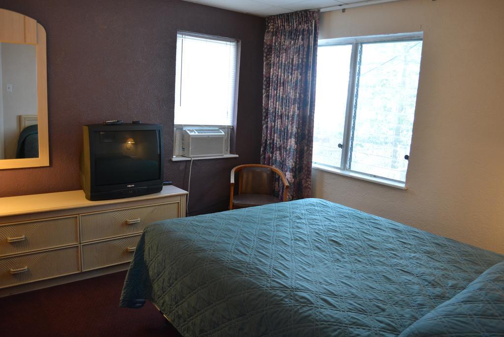 Royal Court Motel Вайлдвуд Экстерьер фото