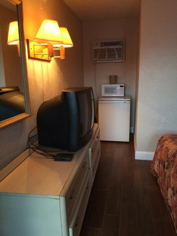 Royal Court Motel Вайлдвуд Экстерьер фото